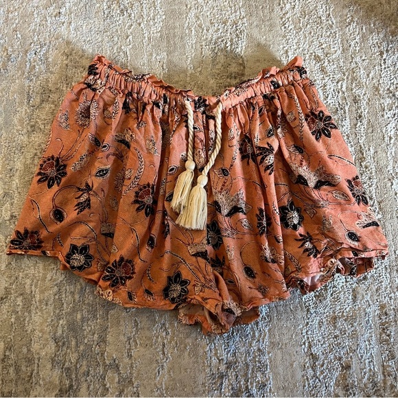 Ulla Johnson Bijou Shorts - Picture 2 of 8